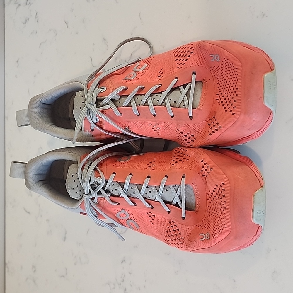OC Sneakers